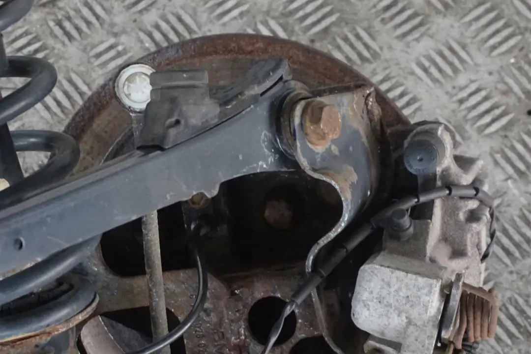 Längslenker hinten rechts für BMW Mini R52 Cabrio Cooper One W10 1.6 mit Teilenummer 6781135 BMW Mini R52 Cabrio Cooper One W10 1.6 Längslenker hinten rechts - SKU 6781135 - Teilenummer 6781135