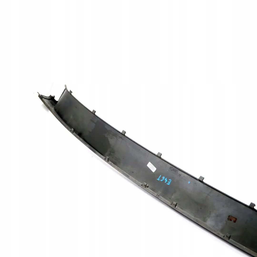 Center Protective Rubber Strip Trim Cover to BMW 3 Series E46 Touring Rear with Part number 8212589 BMW 3 Series E46 Touring Rear Center Protective Rubber Strip Trim Cover - SKU 8212589 - Part number 8212589