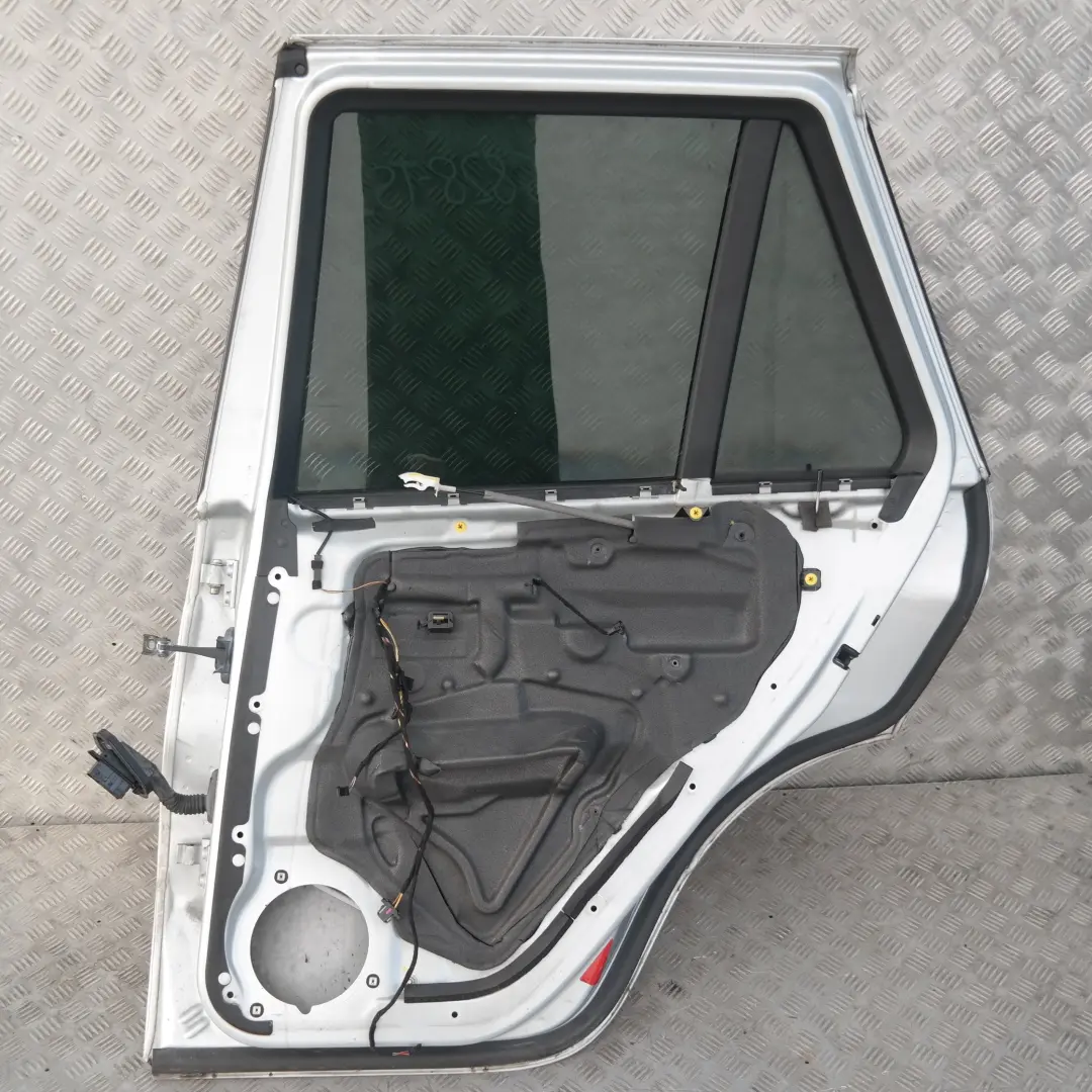 BMW X5 er E53 Beifahrer Tür hinten rechts Titansilber Titan Silber Metallic 354 - SKU 8256828-TS2 - Teilenummer 8256828