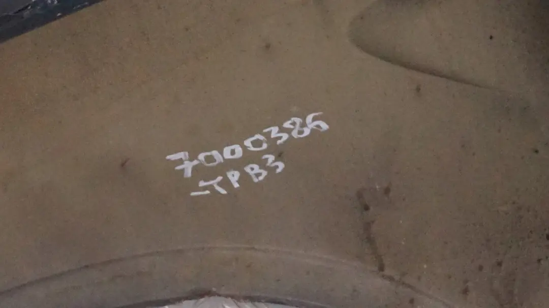 Błotnik prawy przód topasblau 364 do BMW E53 X5 o numerze 7000386 BMW E53 X5 Błotnik prawy przód topasblau 364 - SKU 7000386-TPB3 - Numer Części 7000386