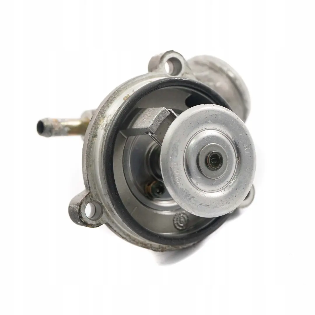  Mercedes-Benz C 180 200 K 230 W203 M111 Thermostat Kühlwasser A1112030975 - SKU A1112001715 - Teilenummer A1112001303