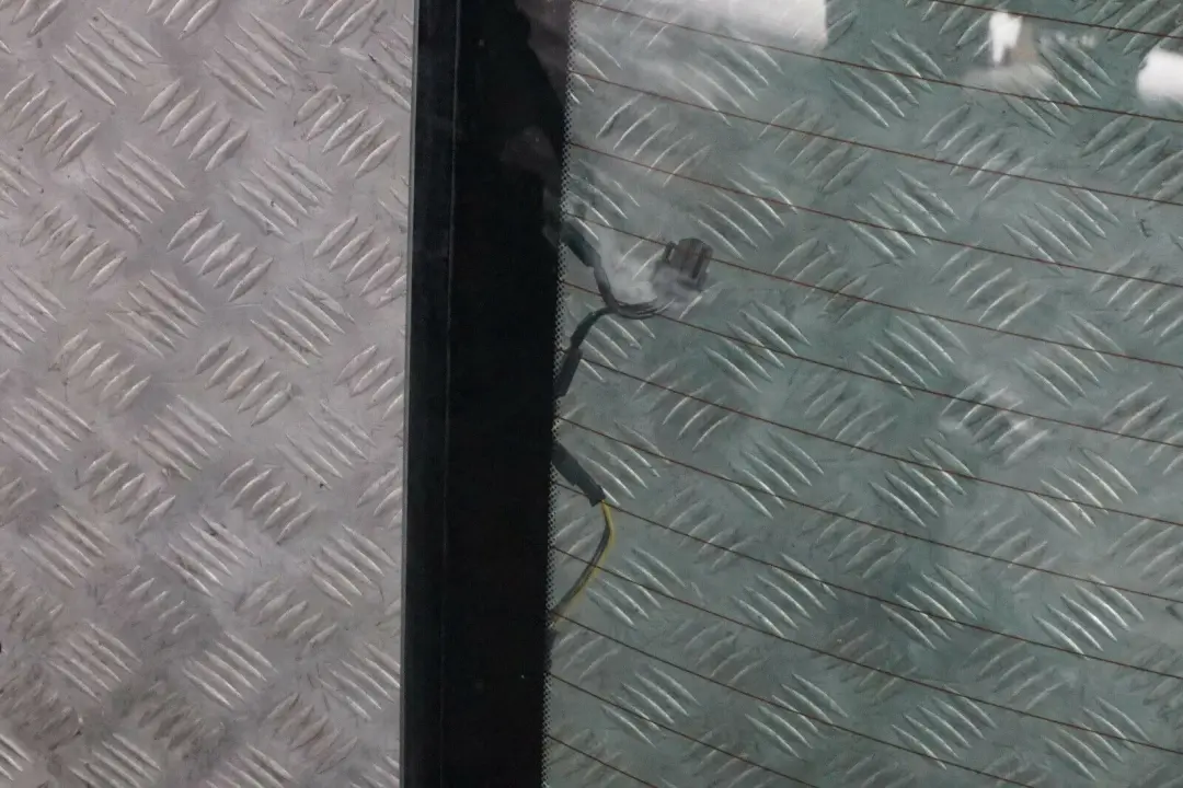 Window Glass AS2 Green to BMW 7 Series E65 E66 Rear with Part number 8223845 BMW 7 Series E65 E66 Rear Window Glass AS2 Green - SKU 8223845 - Part number 8223845