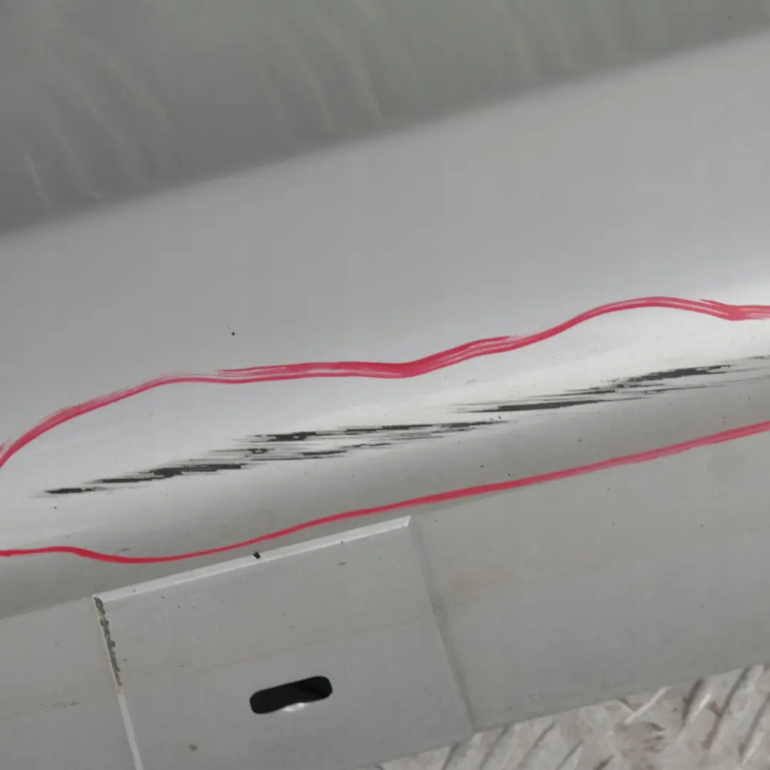 listwa nakładka próg lewa titansilber 354 do BMW E90 o numerze 32951 BMW E90 listwa nakładka próg lewa titansilber 354 - SKU 0032951-TS5 - Numer Części 32951