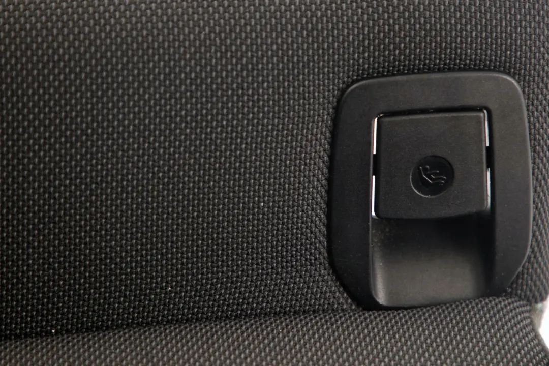 Kanapa siedzisko prawy tył półskóra do BMW E92 o numerze 6972884 BMW E92 Kanapa siedzisko prawy tył półskóra - SKU 6972884 - Numer Części 6972884