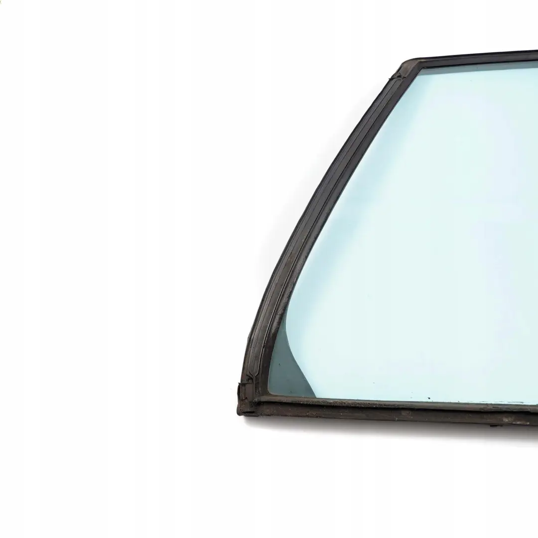 Mercedes-Benz W210 Familiare Posteriore Dx Disco Triangolare Vetro Blu per con numero di parte A2107351209 Mercedes-Benz W210 Familiare Posteriore Dx Disco Triangolare Vetro Blu - SKU A2107351209 - Numero di parte A2107351209