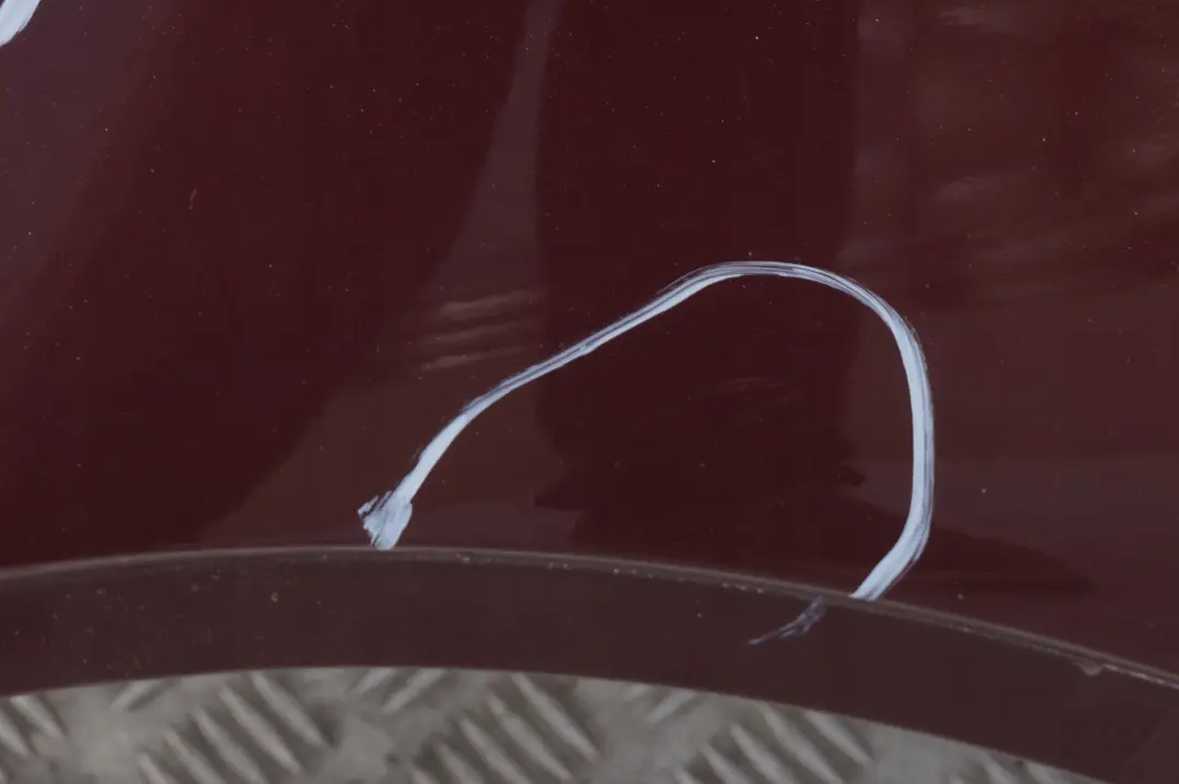 Fahrerseite Seitenwand vorne links Kotflügel Mahagoni Metallic - 436 für BMW X5 E53 mit Teilenummer 7000385 BMW X5 E53 Fahrerseite Seitenwand vorne links Kotflügel Mahagoni Metallic - 436 - SKU 7000385-MAH - Teilenummer 7000385