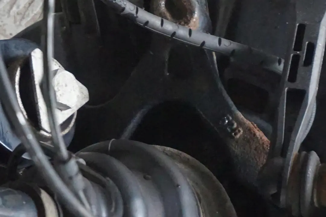 BMW 1 Reihe F21 116d N47N Schwenklager Radträger Bremssattel Hinten Rechts - SKU 6792516-8 - Teilenummer 6792516