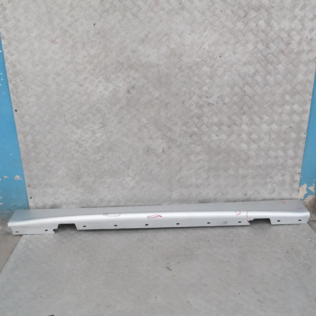 BMW E87 Listello Portiera Apertura Gonna SX Argento-Titanio - SKU 0032949-TS15 - Numero di parte 32949