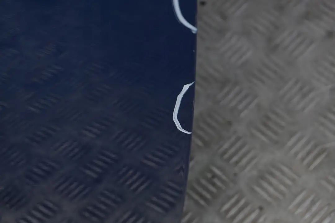 Drzwi lewe Lightning Blue A63 do MINI Cooper R55 R56 o numerze 2755935 MINI Cooper R55 R56 Drzwi lewe Lightning Blue A63 - SKU 2755935-LB5 - Numer Części 2755935