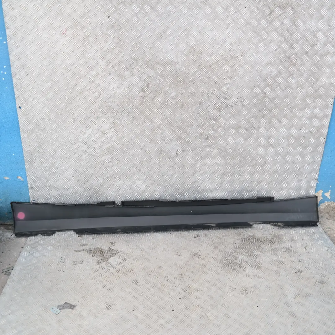 Schwellerleiste Blende Schweller links Schwarz 2 für BMW 1 er E87 LCI mit Teilenummer 36145 BMW 1 er E87 LCI Schwellerleiste Blende Schweller links Schwarz 2 - SKU 0036145-SCH13 - Teilenummer 36145