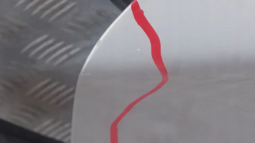 Puerta delantera izquierda Titansilber Plata Metálica 354 para BMW E87 E87N con número de pieza 7191011 BMW E87 E87N Puerta delantera izquierda Titansilber Plata Metálica 354 - SKU 7191011-TS - Número de pieza 7191011