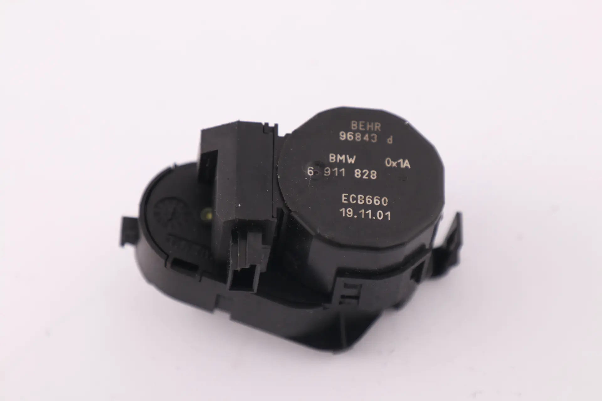 BMW 7 E65 E66 E67 Actuateur Fondraumklappe Droite