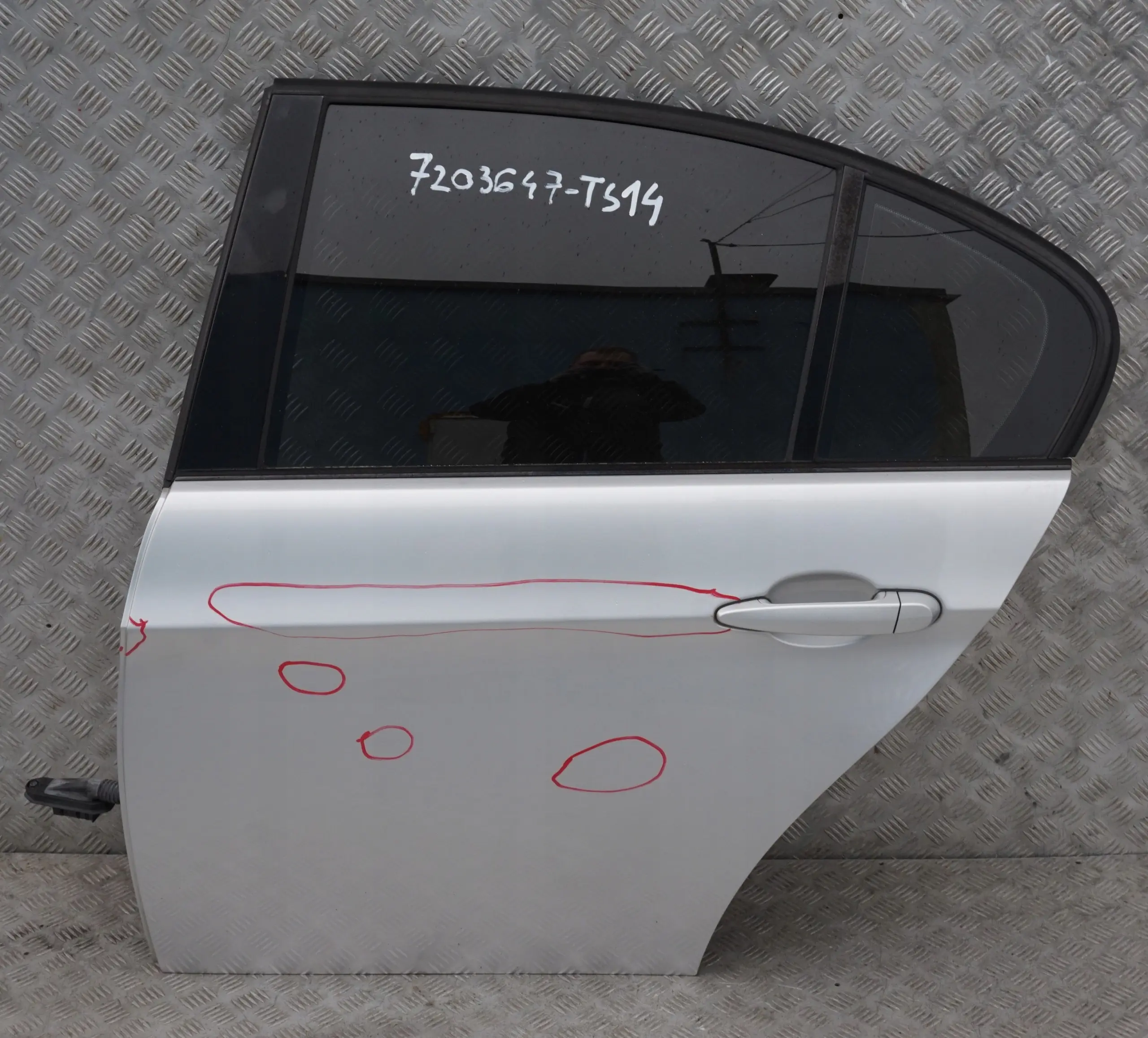 BMW4 E90 LCI Lato Conducente Porta Posteriore SX Argento-Titanio Argento