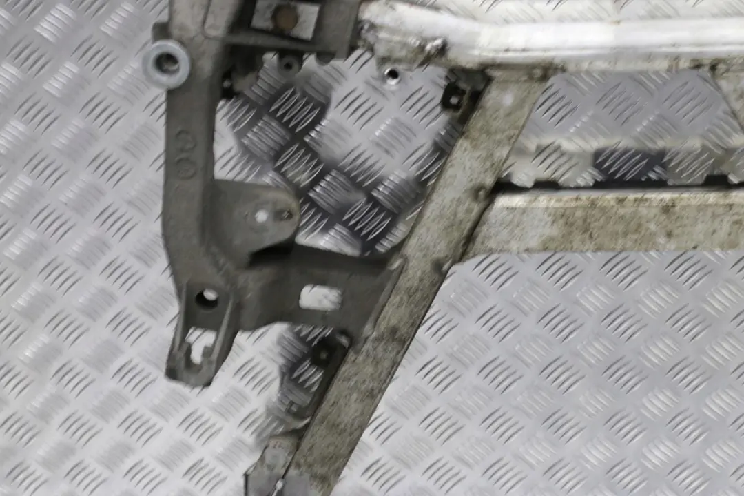 Delantero Eje Portador Subchasis Suspension Cruz Cuna para BMW E39 con número de pieza 6755072 BMW E39 Delantero Eje Portador Subchasis Suspension Cruz Cuna - SKU 6755072 - Número de pieza 6755072