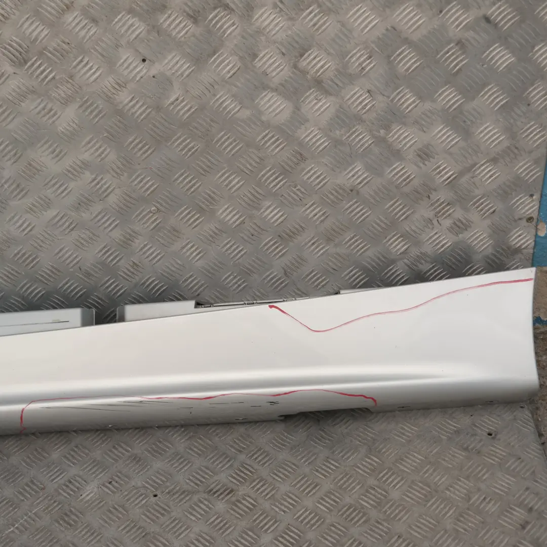 BMW 1 19 E87 Bas de Porte Couverture Seuil a Gauche Argent Titane Sliber - SKU 0032949-TS19 - Numéro de pièce 32949