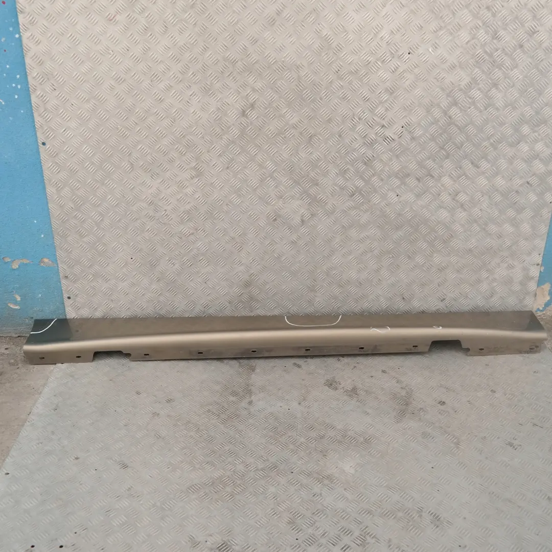 Sill Strip Side Skirt Derecho Sonora Metallic - A23 para BMW 2 E87 con número de pieza 51770032948 BMW 2 E87 Sill Strip Side Skirt Derecho Sonora Metallic - A23 - SKU 0032948-SON2 - Número de pieza 51770032948