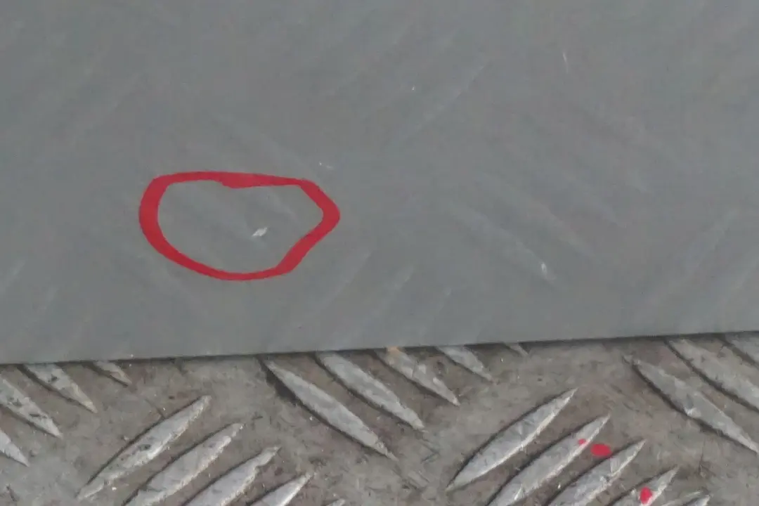 BMW0 E90 E90N Puerta Trasera Izquierda Titansilber Silver Silber Metallic para con número de pieza 7203647 BMW0 E90 E90N Puerta Trasera Izquierda Titansilber Silver Silber Metallic - SKU 7203647-TS30 - Número de pieza 7203647