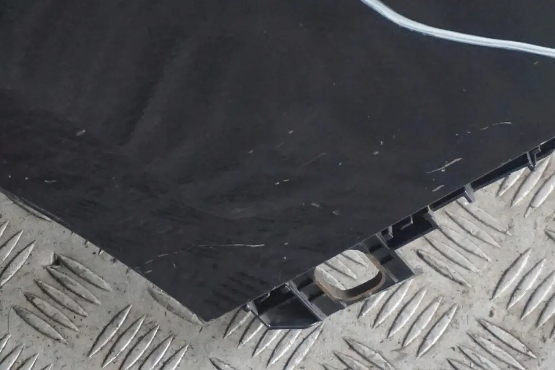 Błotnik lewy Monacoblau do BMW E92 E93 o numerze 2155919 BMW E92 E93 Błotnik lewy Monacoblau - SKU 2155919-MB1 - Numer Części 2155919