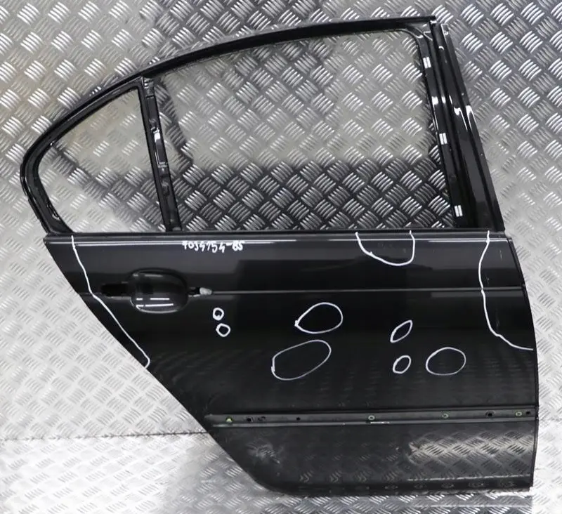 Door Rear Right O/S Black Sapphire Metallic - 475 to BMW 3 Series E46 Saloon with Part number 7034154 BMW 3 Series E46 Saloon Door Rear Right O/S Black Sapphire Metallic - 475 - SKU 7034154-BS - Part number 7034154