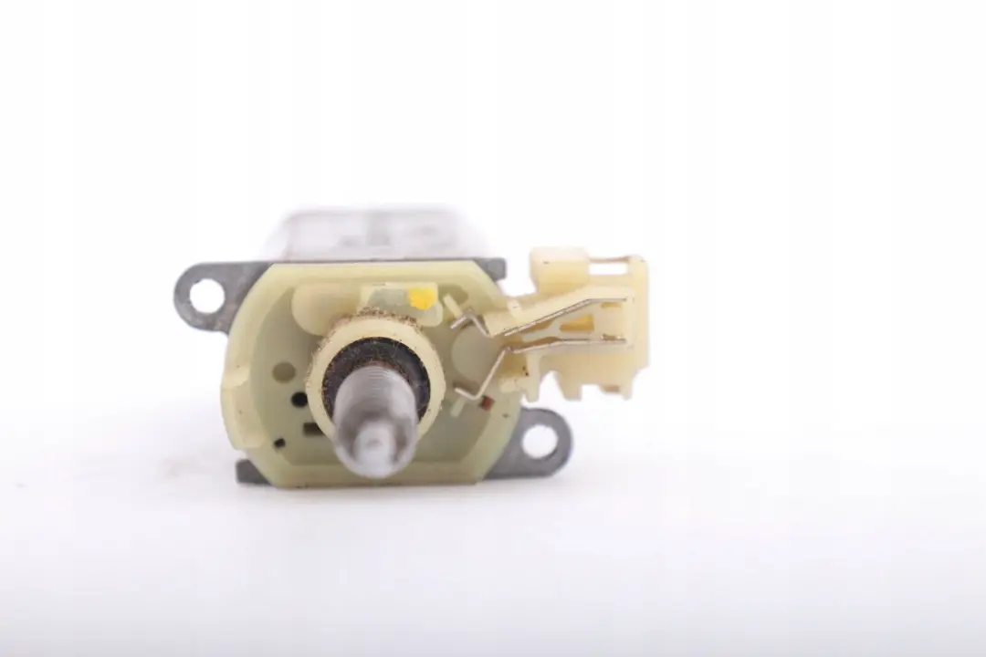 Front Passenger Seat Angle Adjustment Drive to BMW 5 7 Series E60 E61 E65 with Part number 9146329 BMW 5 7 Series E60 E61 E65 Front Passenger Seat Angle Adjustment Drive - SKU 9146329 - Part number 9146329