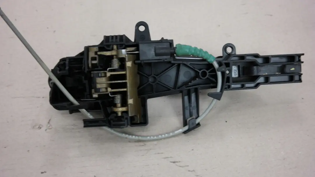 Completo Maniglia Posteriore Destra Frizzante Grafite per BMW E87 E87N con numero di parte 51227069759 BMW E87 E87N Completo Maniglia Posteriore Destra Frizzante Grafite - SKU 7069759-SG - Numero di parte 51227069759