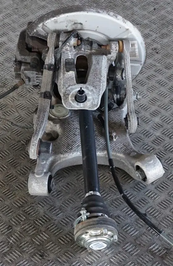BMW 5 E61 530i N52 Rear Left N/S Output Shaft Suspension Leg Wheel Carrier - SKU 6770923-1 - Part number 6770923