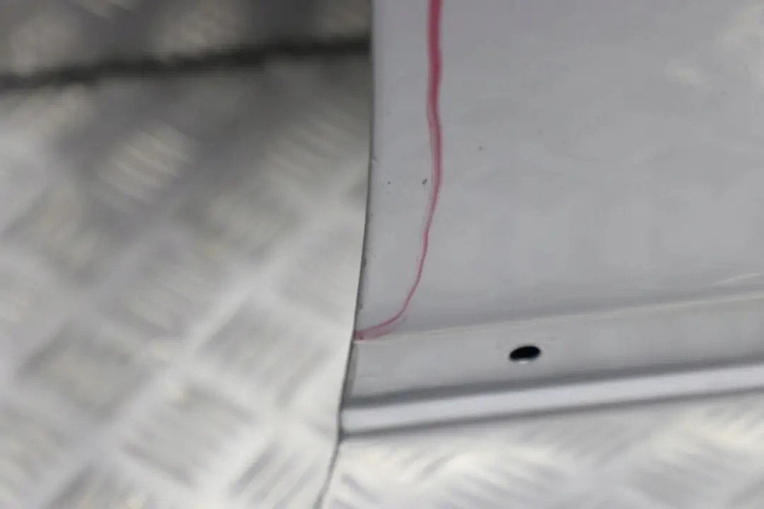 Gauche Arctique Argent Metallise - 309 pour BMW E39 Limousine Touring Porte avant à propos du numéro de pièce 8216818 BMW E39 Limousine Touring Porte avant Gauche Arctique Argent Metallise - 309 - SKU 8216818-AS - Numéro de pièce 8216818