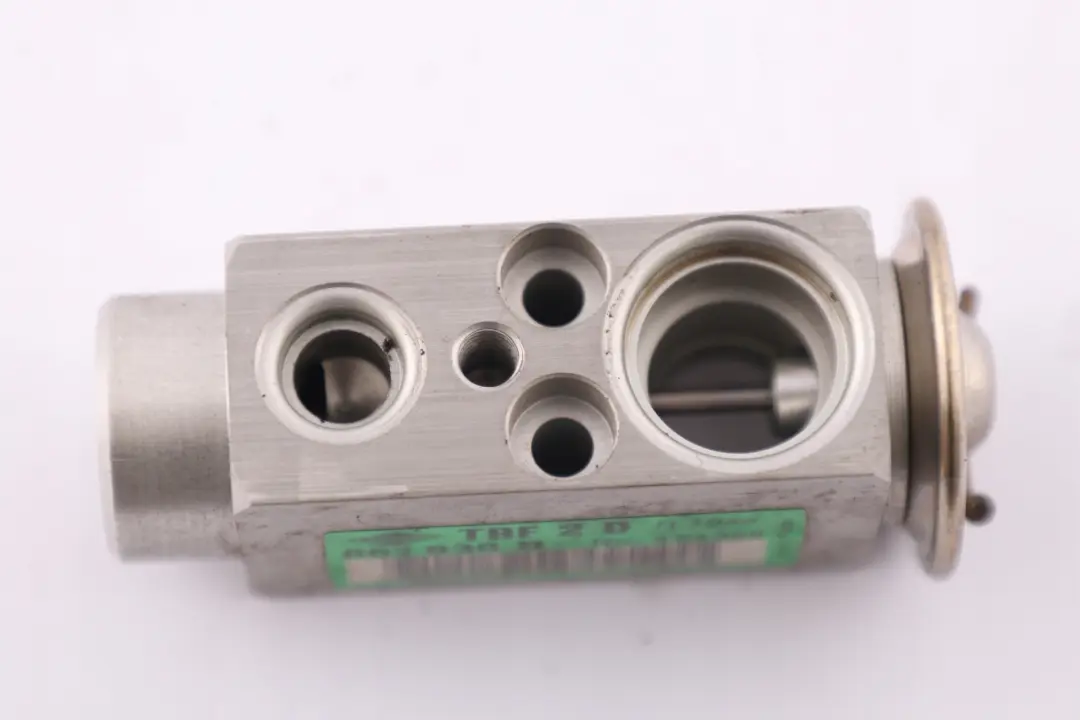 Conditioning Evaporator Expansion Valve to Mini Cooper R50 R52 R53 Air with Part number 6924984 Mini Cooper R50 R52 R53 Air Conditioning Evaporator Expansion Valve - SKU 6924984 - Part number 6924984
