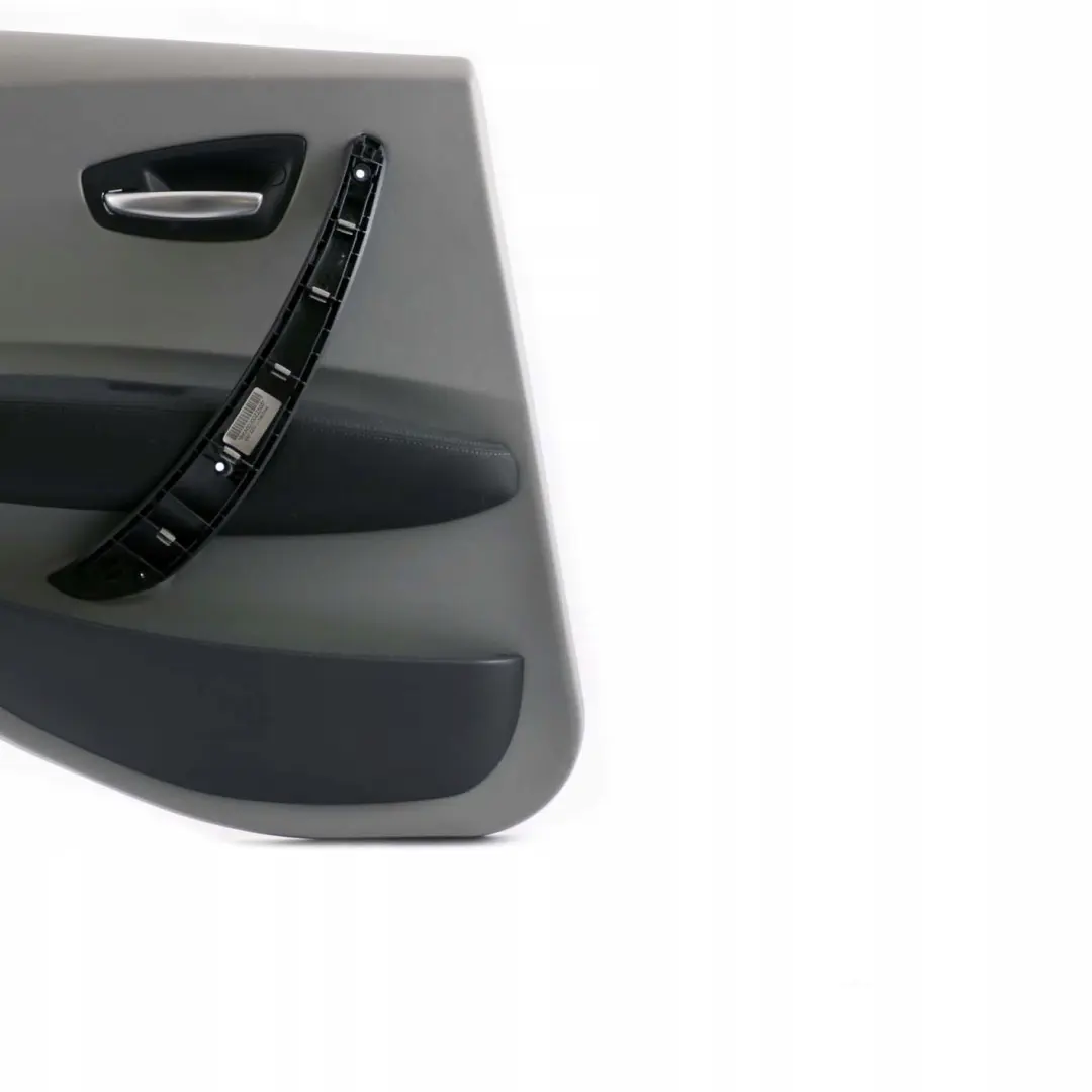 Panel embellecedor puerta trasera izquierda ALASKAGRAU GRIS FOLIENTEIL para BMW E87 con número de pieza 51427133361 BMW E87 Panel embellecedor puerta trasera izquierda ALASKAGRAU GRIS FOLIENTEIL - SKU 7133361 - Número de pieza 51427133361