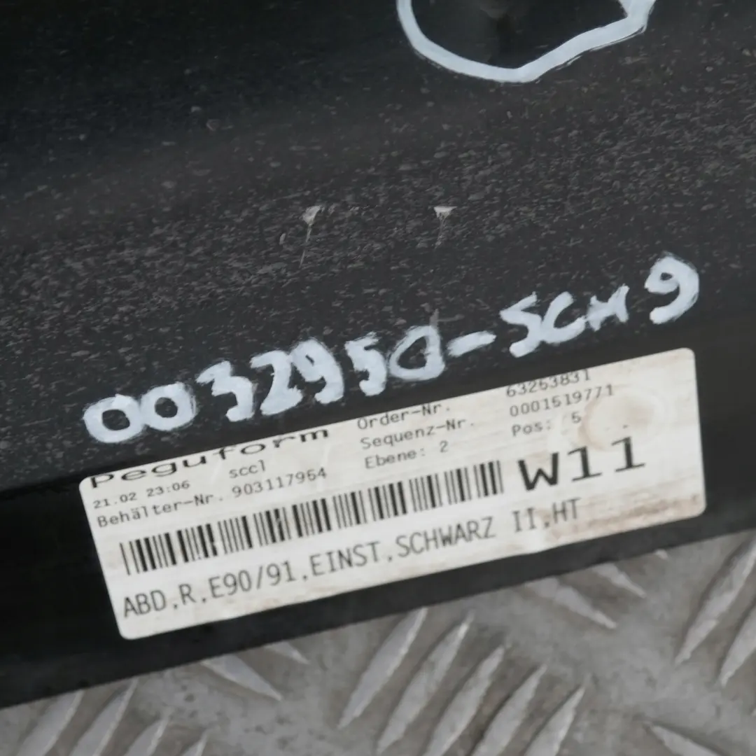 Sill strip side skirt right O/S Schwarz Black 2 - 668 to BMW 3 SERIES 9 E90 E91 with Part number 32950 BMW 3 SERIES 9 E90 E91 Sill strip side skirt right O/S Schwarz Black 2 - 668 - SKU 0032950-SCH9 - Part number 32950