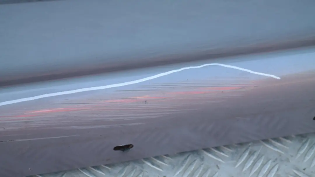 BMW E87 Bas de Porte Couverture Seuil Droite Quartzbleu Bleu Metallise - SKU 0032948-QB6 - Numéro de pièce 51770032948