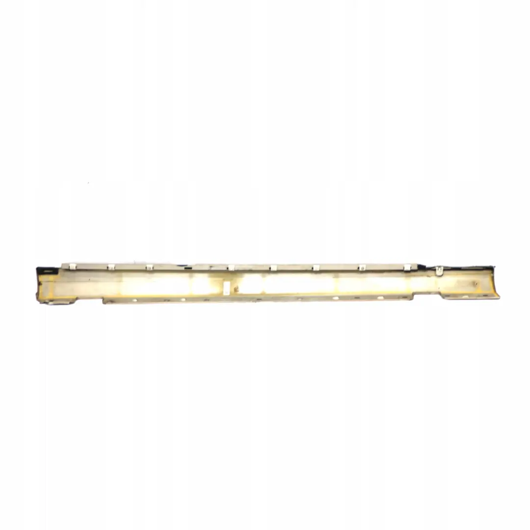 Cubre Umbral Puerta Lateral Faldon Izquierdo Brilliant Silver 744 para Mercedes W203 con número de pieza A2036980154 Mercedes W203 Cubre Umbral Puerta Lateral Faldon Izquierdo Brilliant Silver 744 - SKU A2036980154-BS - Número de pieza A2036980154