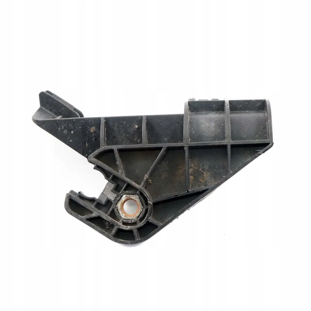 Mercedes-Benz W204 Moyeu de Roue Droite Capteur ABS Support  - SKU A2045461243 - Numéro de pièce A2043502706