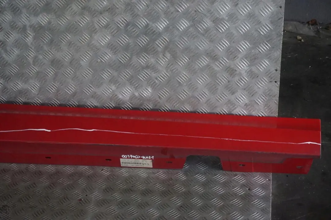 BMW E90 E91 LCI Listello Portiera Apertura Gonna Dx Rosso-Cremisi Rossa - SKU 0037060-KAR1 - Numero di parte 0037060