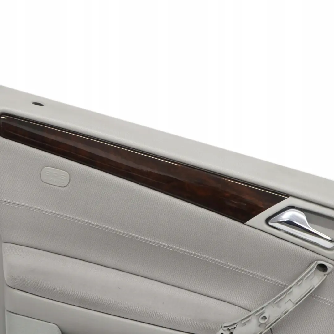  Mercedes-Benz Classe C W203 Revetement de Porte Gauche Tissu Alpaca Gris - SKU A2037202972 - Numéro de pièce A2037202972
