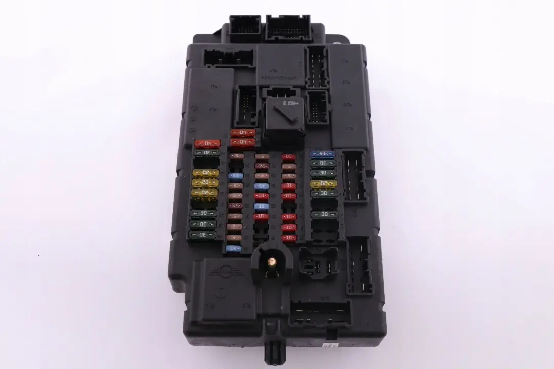 High SPEG M3 Scatola Di Distribuzione Fusibili Unità Elettrico per Mini R56 con numero di parte 3453737 Mini R56 High SPEG M3 Scatola Di Distribuzione Fusibili Unità Elettrico - SKU 3453737 - Numero di parte 3453737