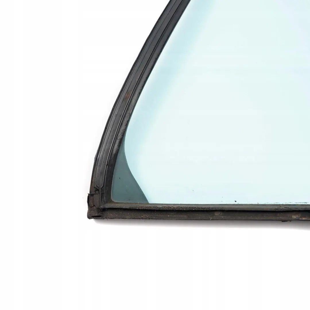 Mercedes E W210 Estate Trasero Derecho O / Ventana Triangular Vidrio Azul AS2 - SKU A2107351209 - Número de pieza A2107351209