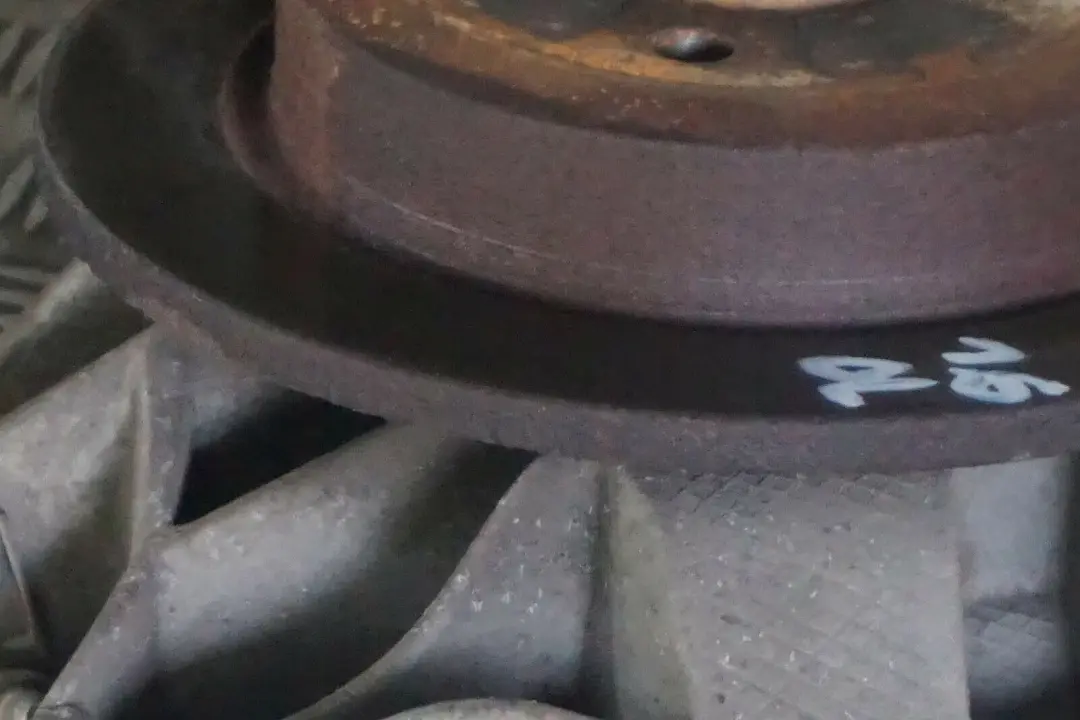 Mini R55 Clubman D N47N trasera derecha Pierna Freno Disco Suspensión Hub - SKU 6795660-3 - Número de pieza 6795660