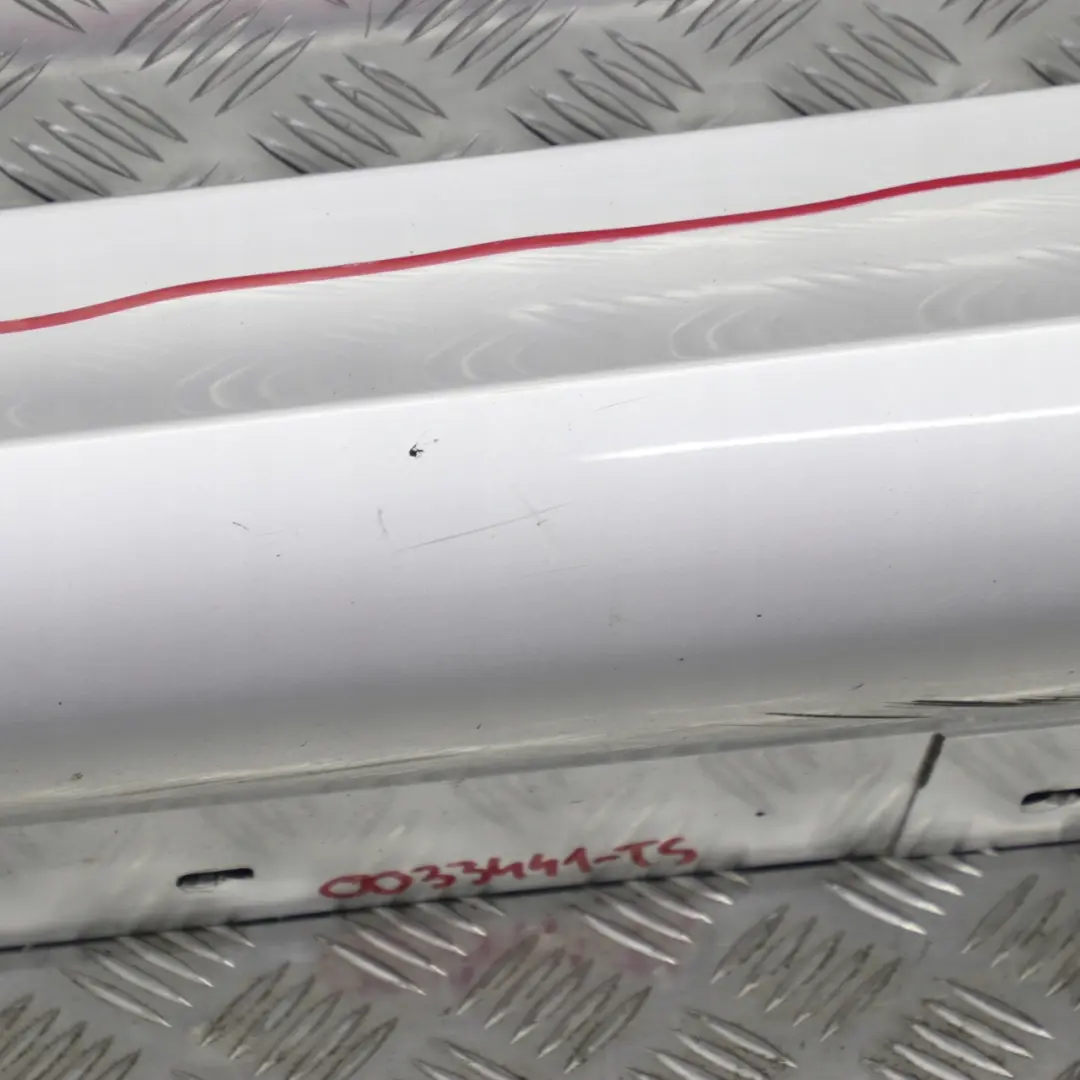 Sill Strip Faldon Lateral Izquierdo Titansilber Metallic 354 para BMW E90 E91 M Sport con número de pieza 0033441 BMW E90 E91 M Sport Sill Strip Faldon Lateral Izquierdo Titansilber Metallic 354 - SKU 0033441-TS - Número de pieza 0033441