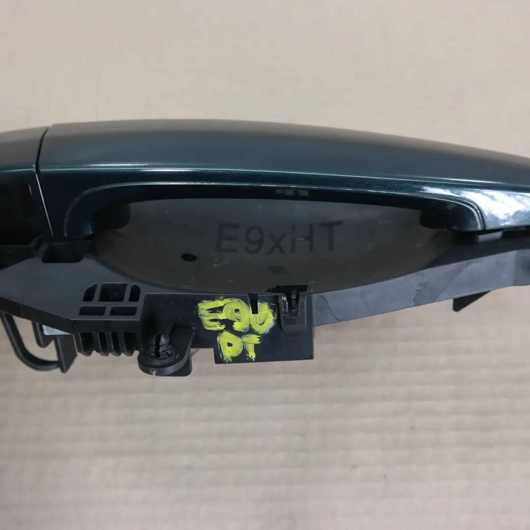 Complete Rear Right Grab Handle O/S Tiefgruen Deep Green to BMW 3 Series E90 E91 with Part number 7060299 BMW 3 Series E90 E91 Complete Rear Right Grab Handle O/S Tiefgruen Deep Green - SKU 7060299-TG - Part number 7060299