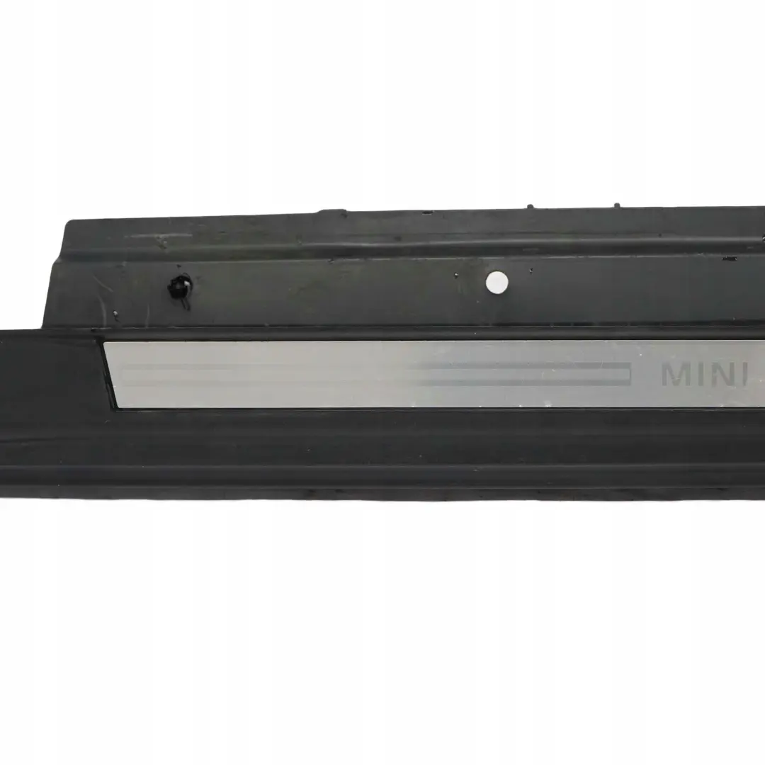 Cote Revetement Seuil a Gauche pour Mini R56 R57 à propos du numéro de pièce 7147915 Mini R56 R57 Cote Revetement Seuil a Gauche - SKU 7147915-16 - Numéro de pièce 7147915