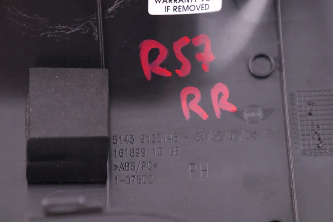 Mini R57 R57N LCI Apertura Gurtaustritt Posteriore Dx. Indietro Nero - SKU 9133148 - Numero di parte 9133148