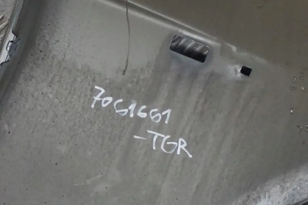 Cote Conducteur Panneau Laterale Avant a Gauche Aile Gris Titane - pour BMW 7 E65 E66 à propos du numéro de pièce 7061661 BMW 7 E65 E66 Cote Conducteur Panneau Laterale Avant a Gauche Aile Gris Titane - - SKU 7061661-TGR - Numéro de pièce 7061661