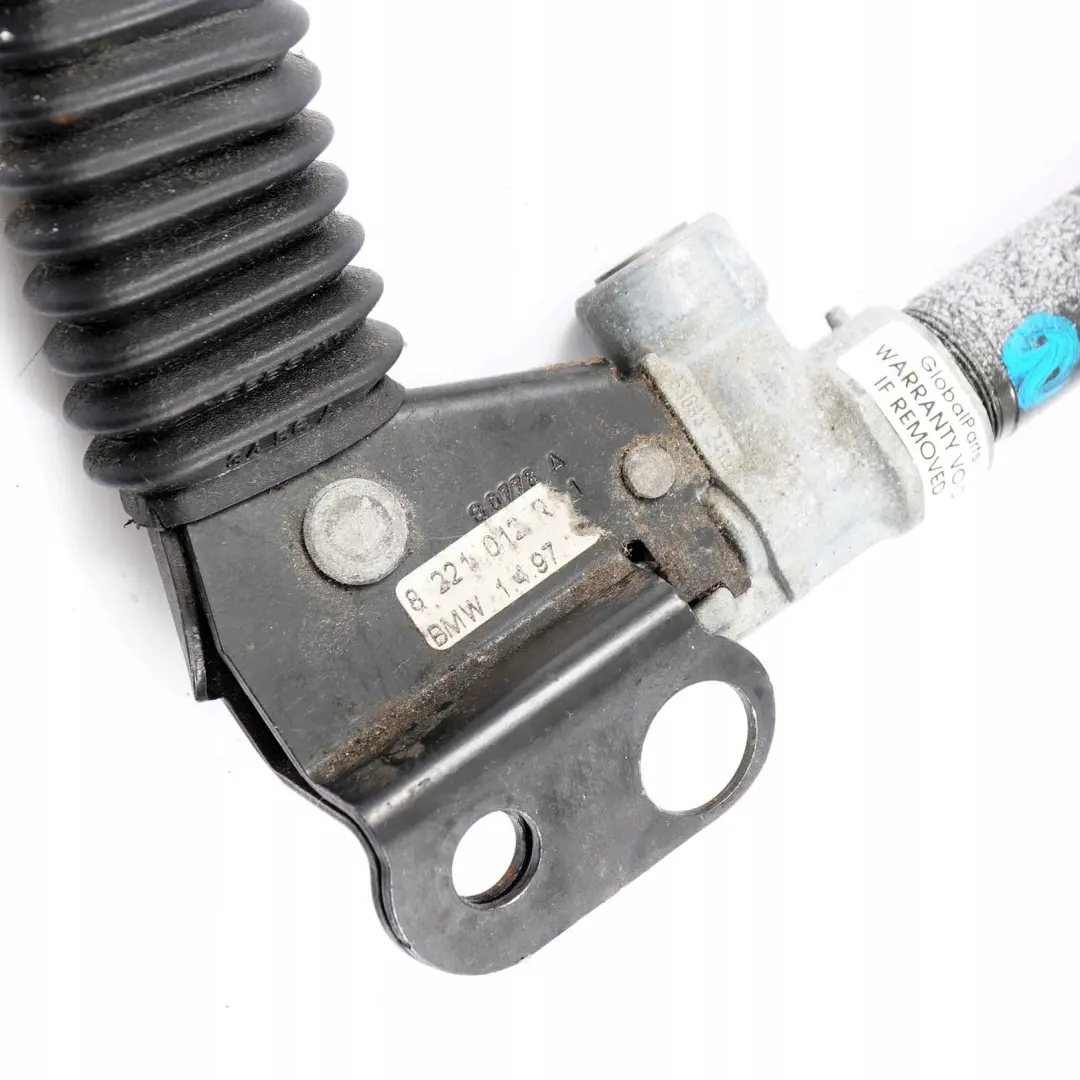 Napinacz pasa prawy 8221012 do BMW E36 o numerze 8221014 BMW E36 Napinacz pasa prawy 8221012 - SKU 8221014 - Numer Części 8221014