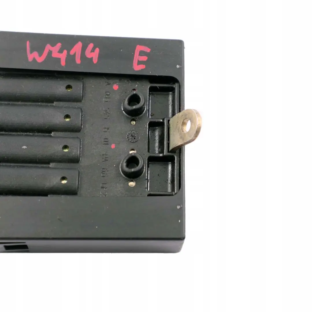 W414 Sprinter W903 Scatola Dei Fusibili Batteria per Mercedes con numero di parte A0035453501 Mercedes W414 Sprinter W903 Scatola Dei Fusibili Batteria - SKU A0035453501 - Numero di parte A0035453501