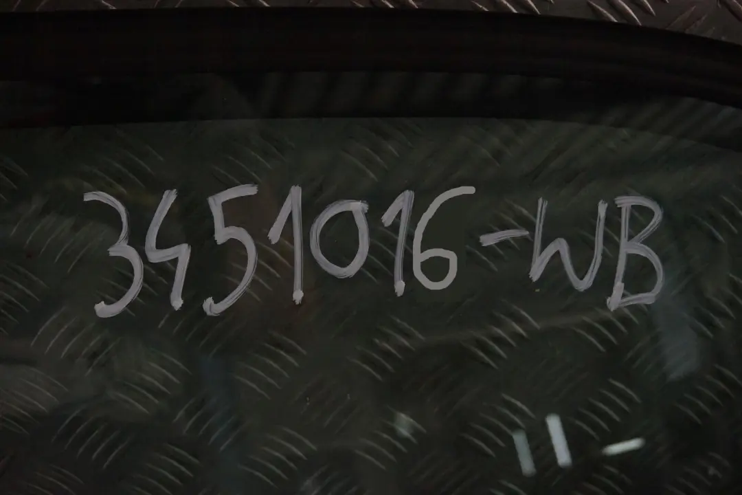 Droite Bluewater Bleu D'Eau Metallique pour BMW X3 E83 LCI Porte avant à propos du numéro de pièce 3451016 BMW X3 E83 LCI Porte avant Droite Bluewater Bleu D'Eau Metallique - SKU 3451016-WB - Numéro de pièce 3451016