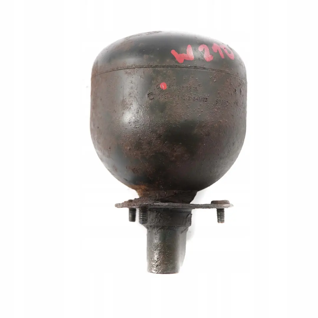 Mercedes-Benz C E W124 W202 W210 Air Suspension Reservoir Tank to with Part number A1403280215 Mercedes-Benz C E W124 W202 W210 Air Suspension Reservoir Tank - SKU A1403280215 - Part number A1403280215