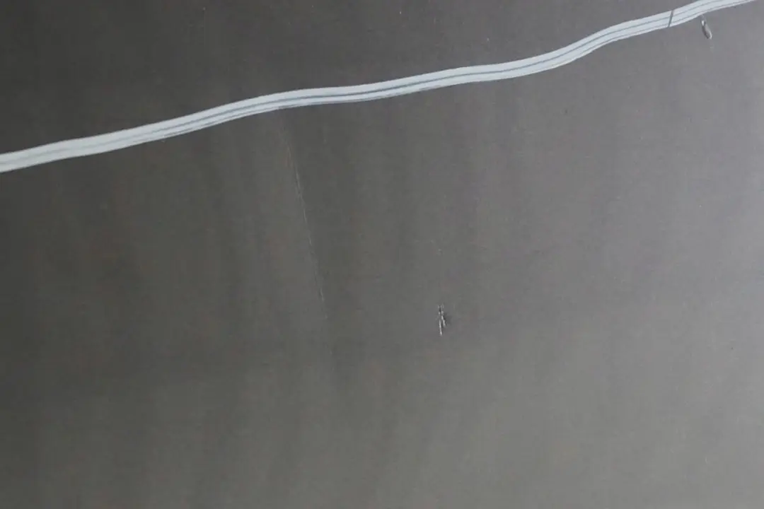 Zderzak tylny tył Sterlinggrau do BMW E65 E66 E67 o numerze 0136743 BMW E65 E66 E67 Zderzak tylny tył Sterlinggrau - SKU 0136743-STG - Numer Części 0136743