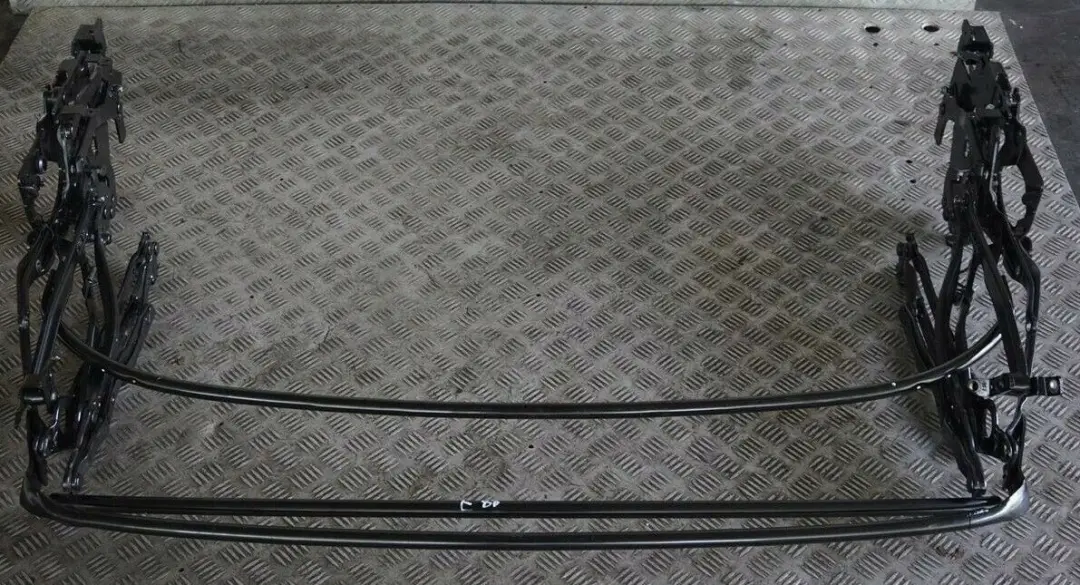 Plegable Techo Retractil Marco Brazo Bisagra Mecanismo para BMW E88 Convertible con número de pieza 7180135 BMW E88 Convertible Plegable Techo Retractil Marco Brazo Bisagra Mecanismo - SKU 7180135 - Número de pieza 7180135