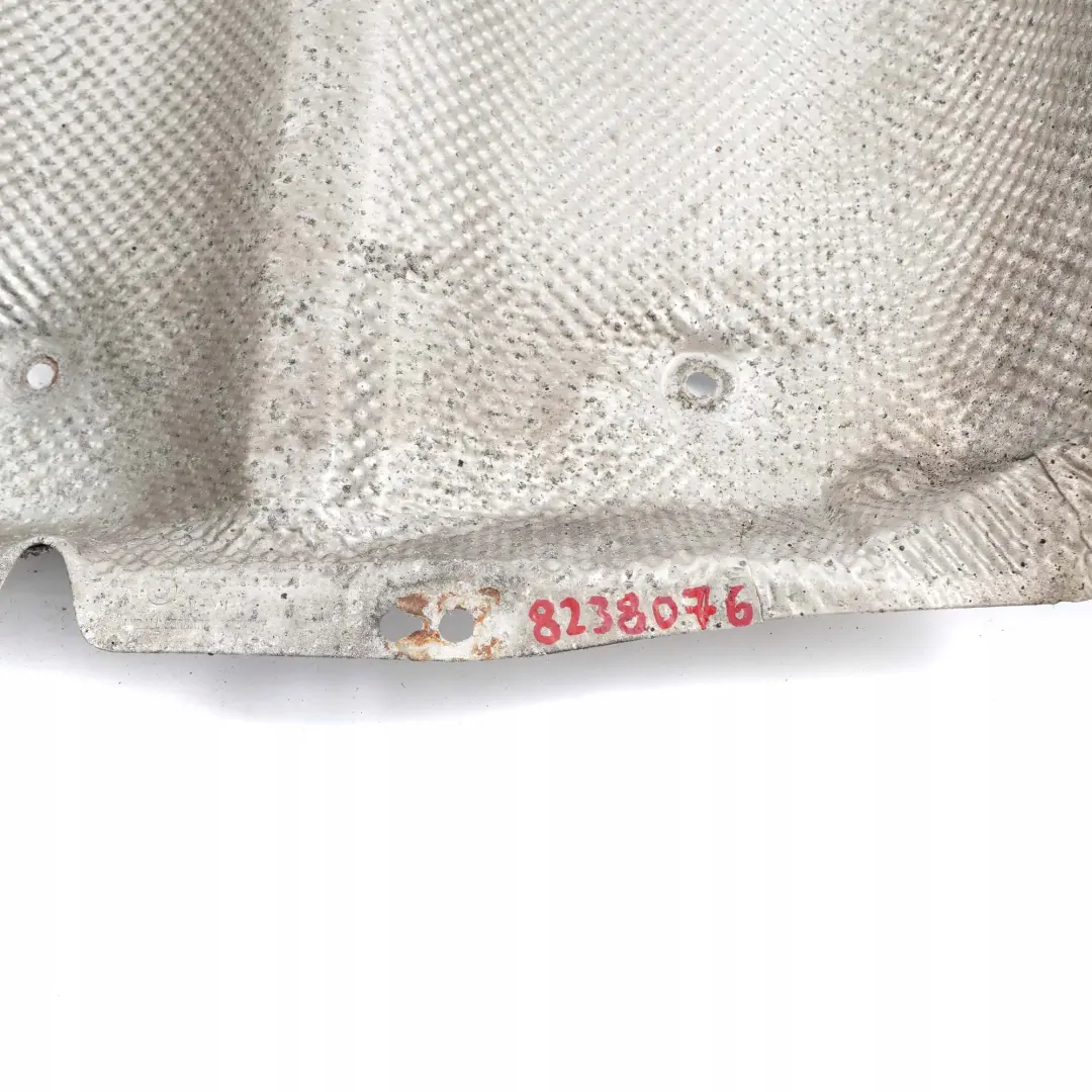 Izolacja osłona termiczna tłumika do BMW E65 E66 o numerze 8238076 BMW E65 E66 Izolacja osłona termiczna tłumika - SKU 8238076 - Numer Części 8238076